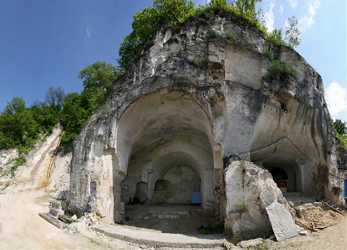 Лядовский Усекновенный скальный мужской монастырь